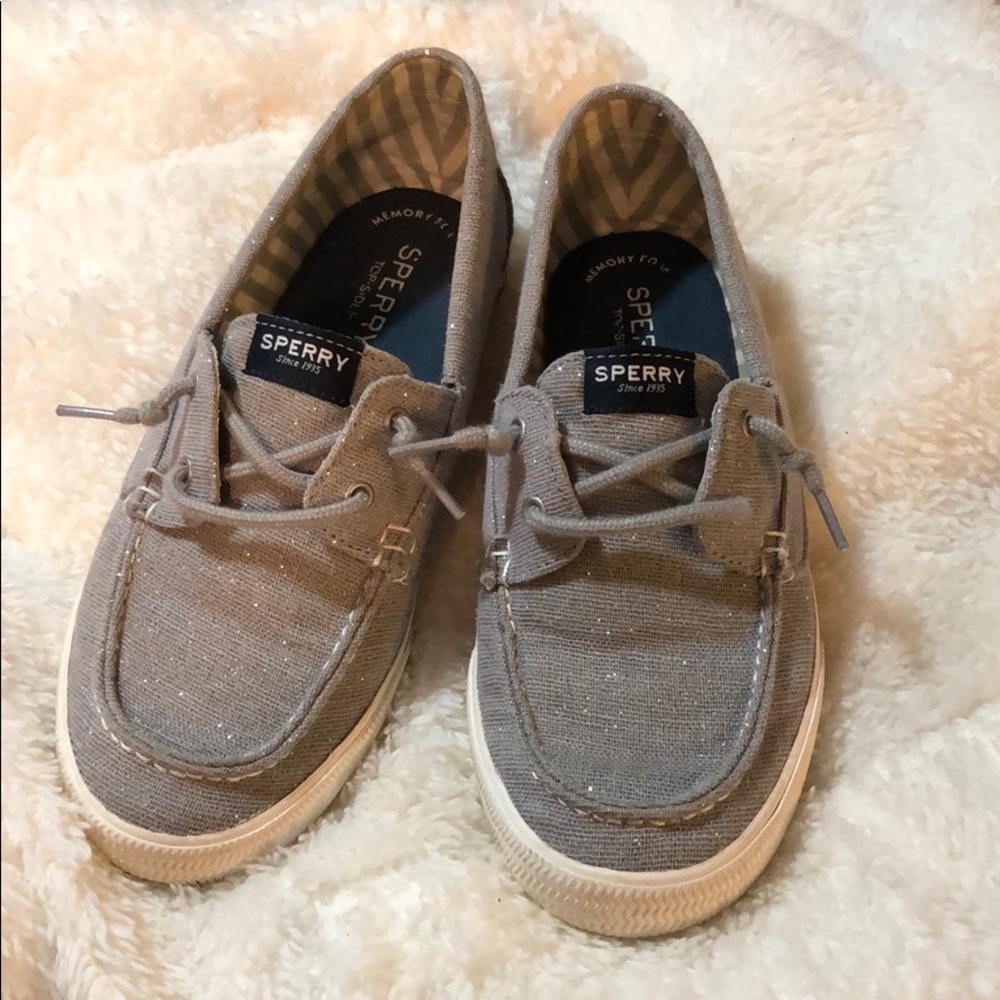 Kids sperry size 4M